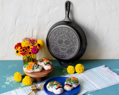 Lodge bundt pan shop